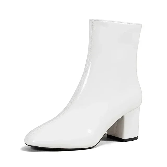 Chic Pointed-Toe Women's Ankle Boots with Side Zipper, Stretch-Fit and Mid Heel — Stylish Short Boot