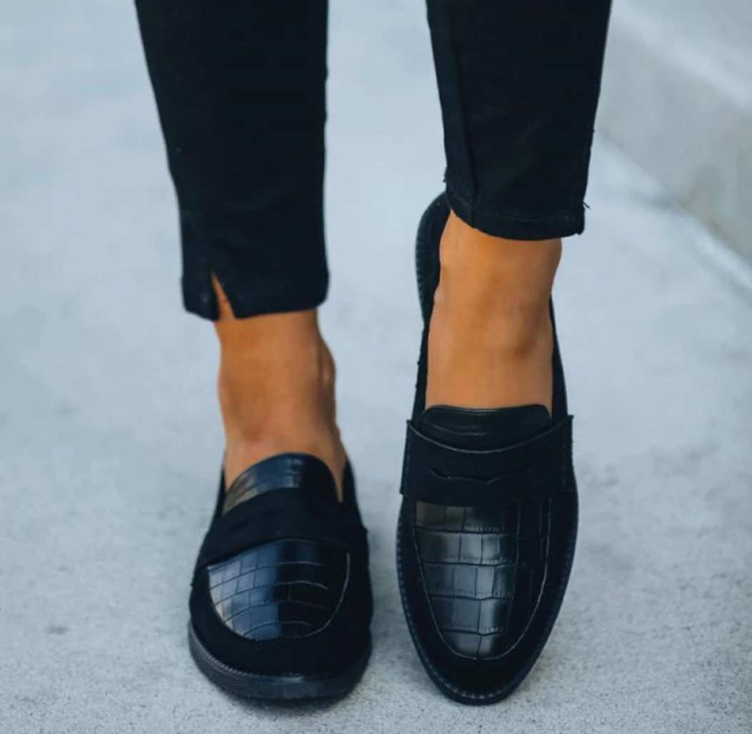 Timeless Black Formal Shoes for Women