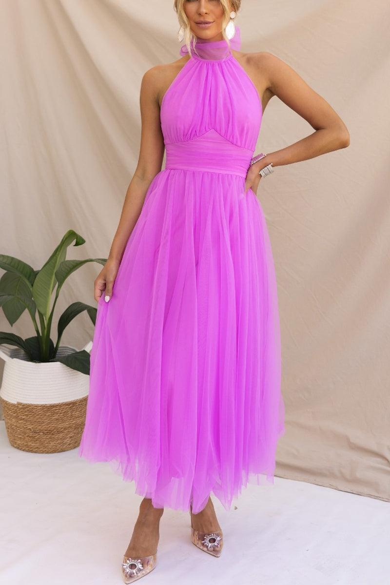 Elegant Maxi Dress with Tulle Details and Halter Neckline - Perfect for a Fairy-tale Look