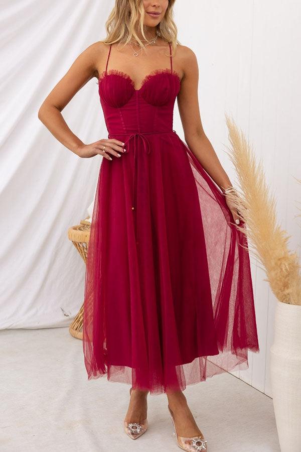 Elegant Maxi Dress with Straps in Chiffon for a Modern Princess Party