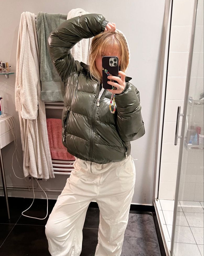 Unisex quilted jacket: warm, lightweight, and versatile
