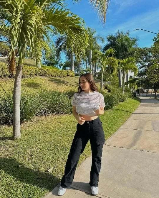 JADWIGA – Women's Adjustable Cargo Pants for a Practical and Versatile Style