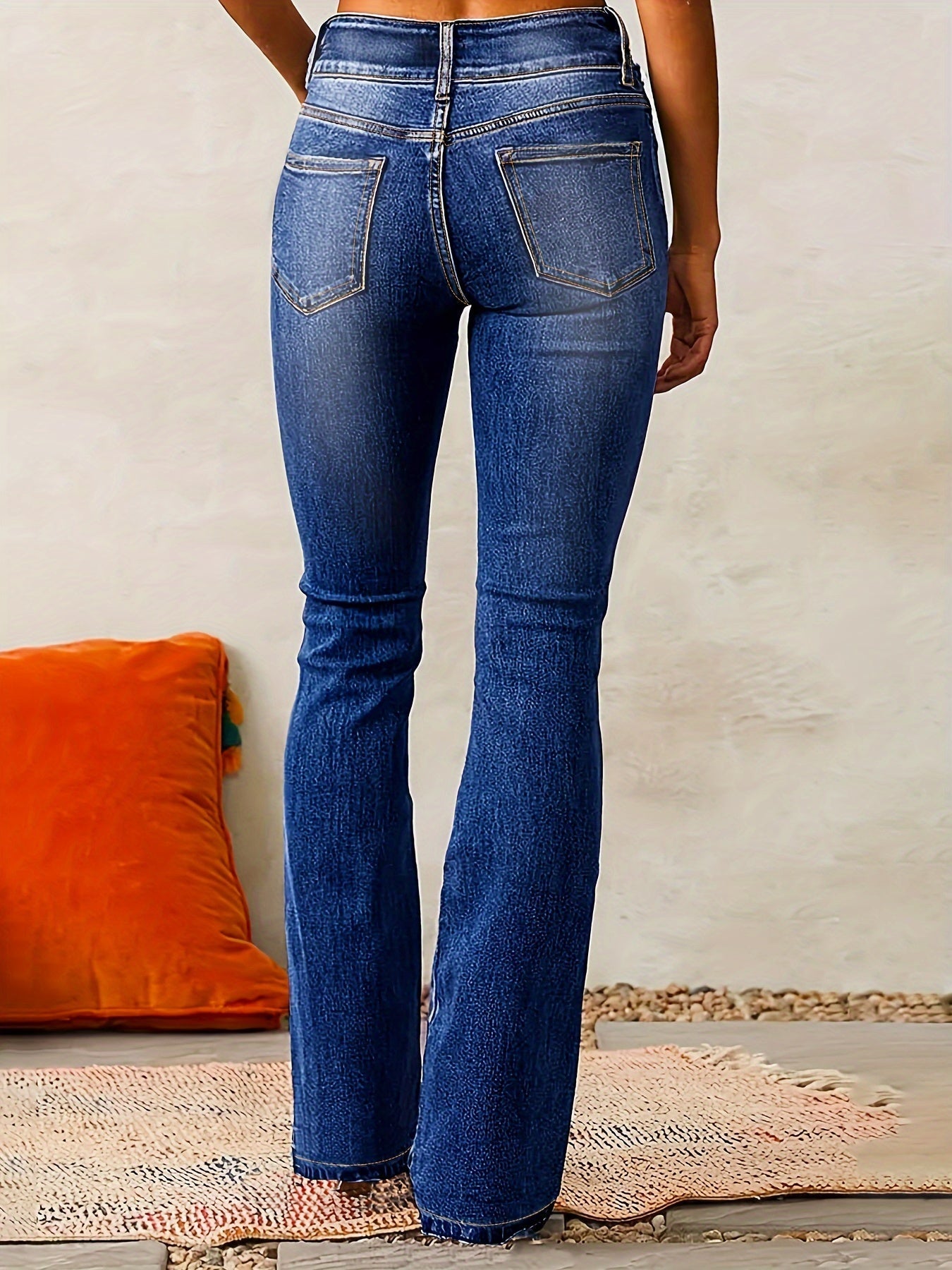 Diane Classic Flare Jeans – Timeless Elegance