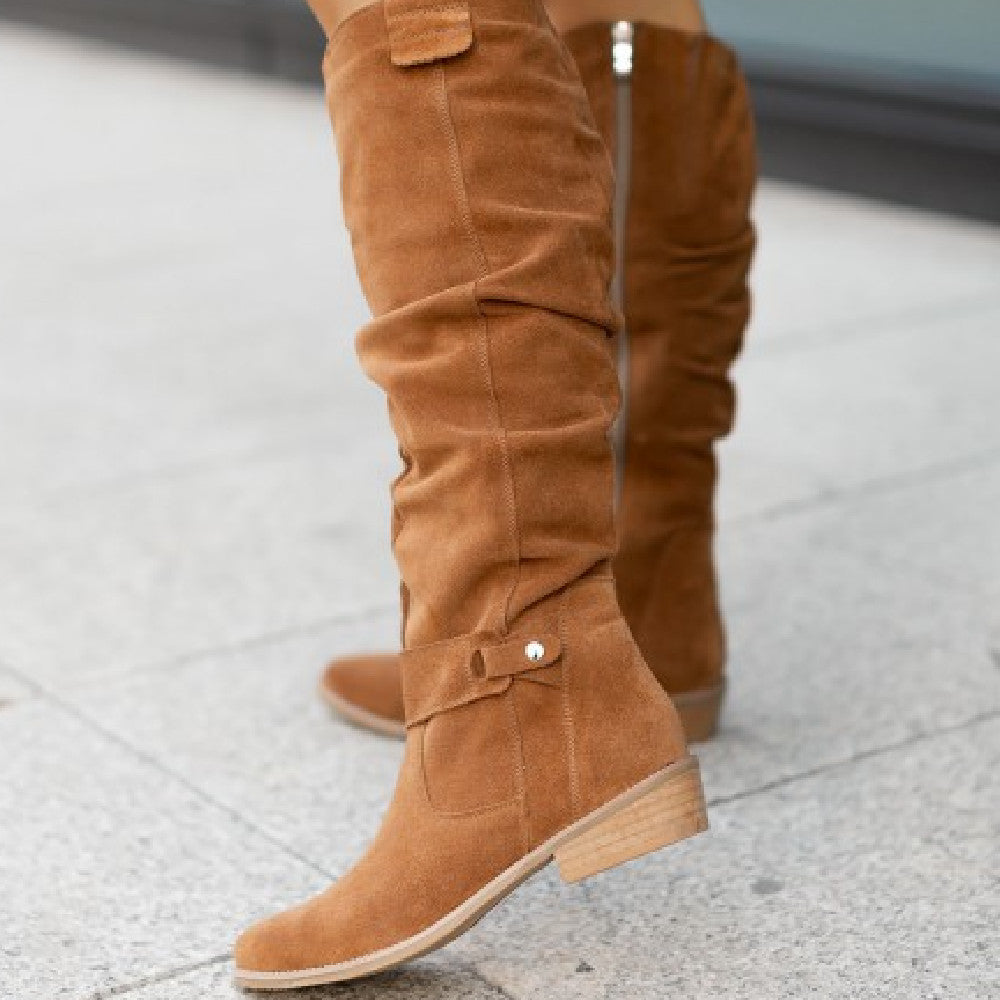 Elegant women's high boots, perfect for everyday wear