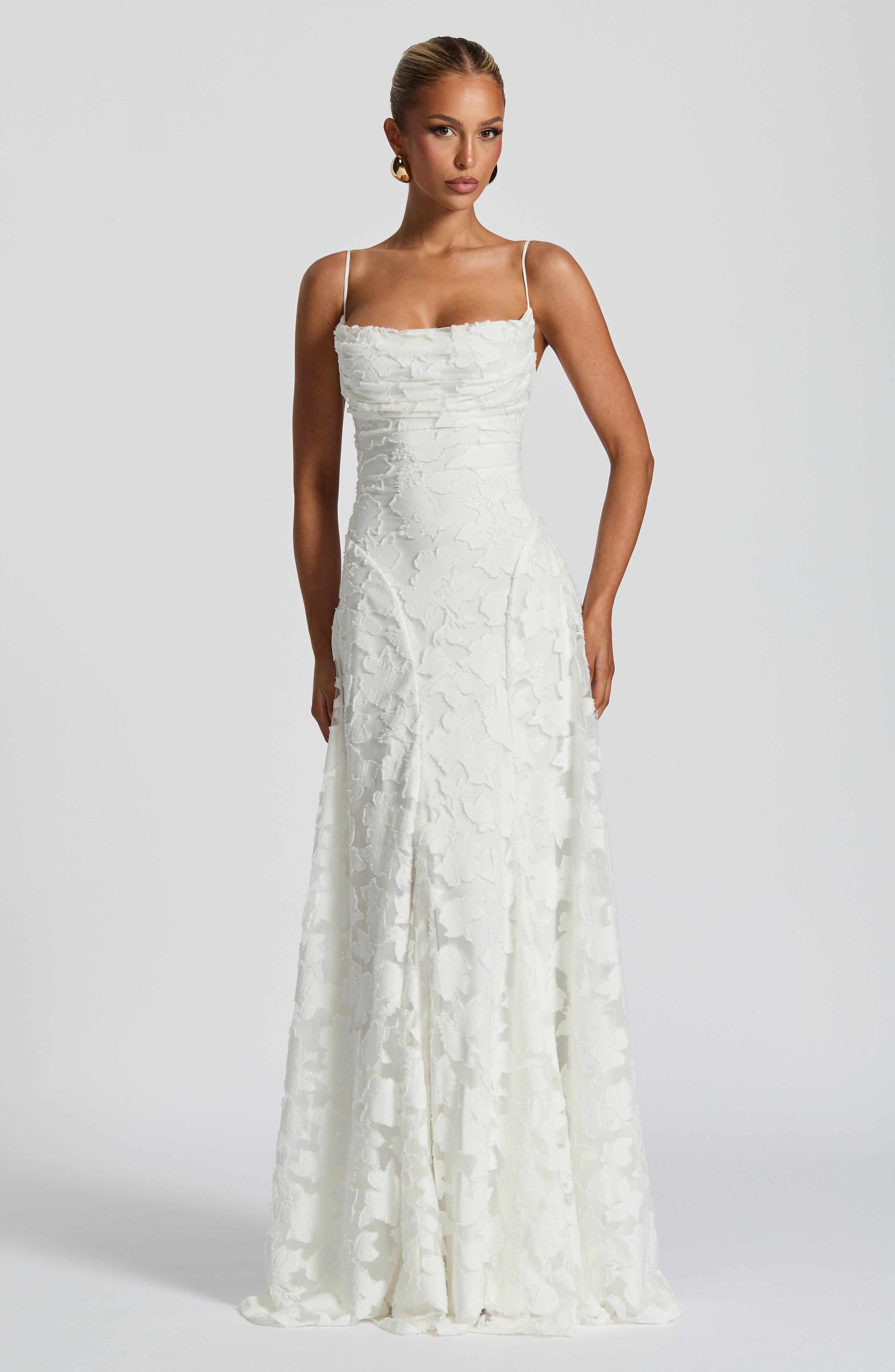 Elegant Lace Corset Long Dress – Timeless Glamour in a Flattering Silhouette