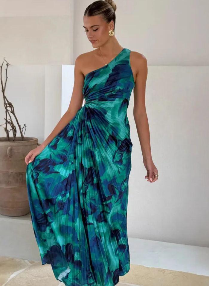 Light and Elegant Sleeveless Pleated Dress with Off-Shoulder Design and Print