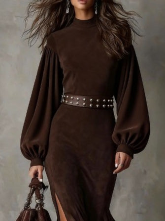 Vintage Maxi Dress with Neckline and Belt - The Magic of Retro Style