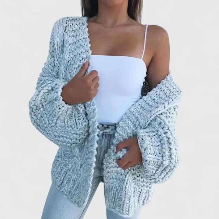 Yvanderliah | The Ultimate Comfortable and Stylish Cardigan
