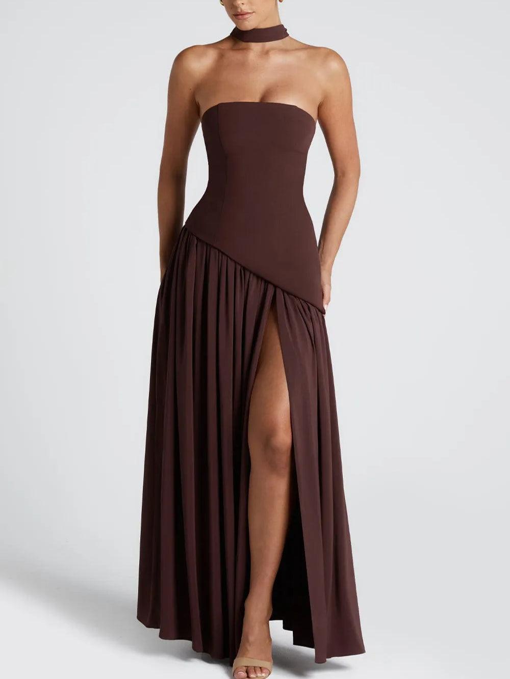 Long strapless dress with slit and elegant ribbon