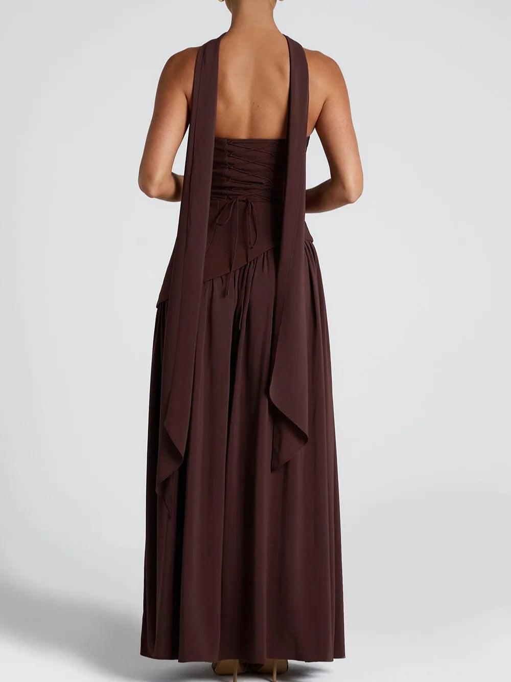 Long strapless dress with slit and elegant ribbon
