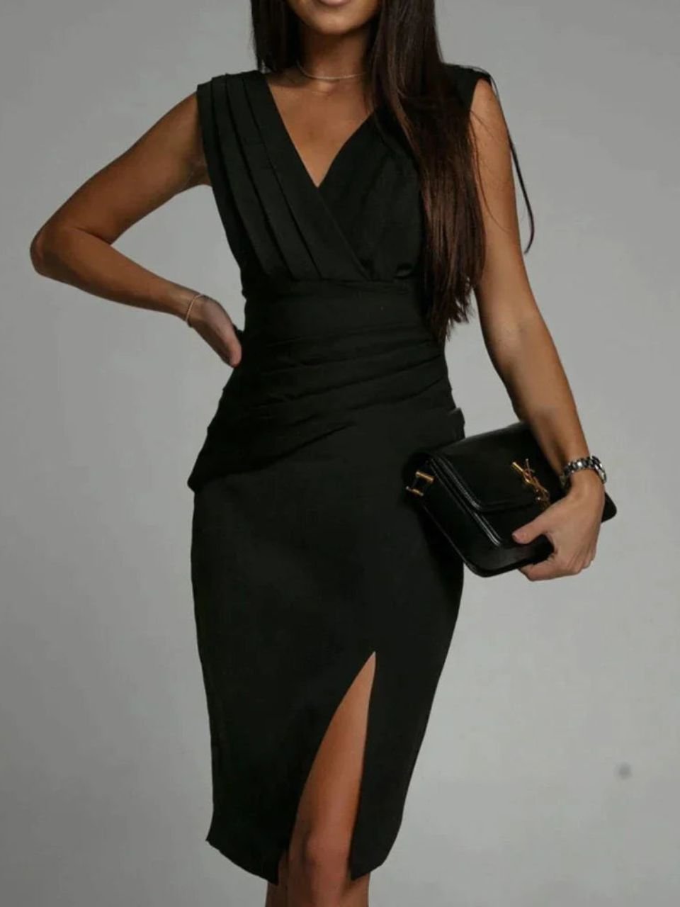 Aveline - Chic V-Neck Dress for Effortless Elegance