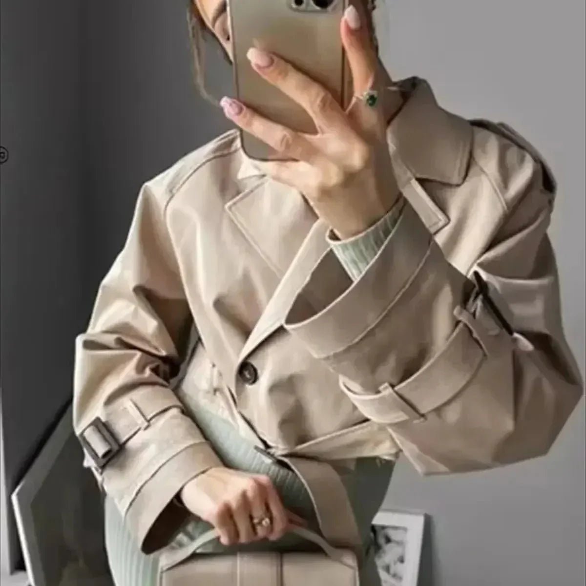 Luna | Elegant Short Trench Coat for Women in Trendy Style